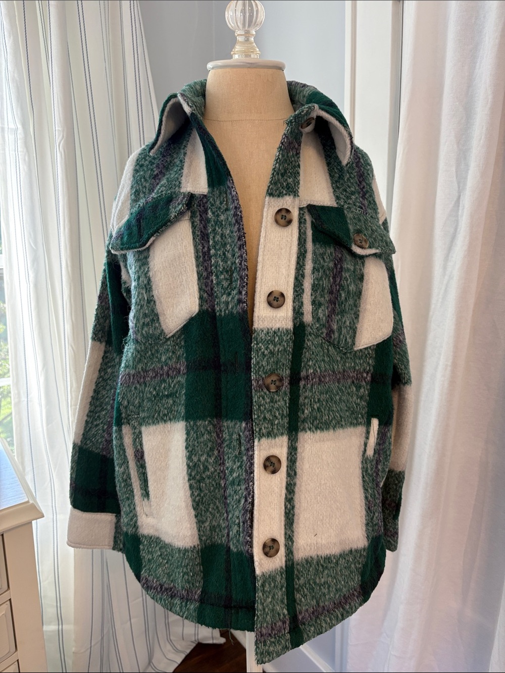 Avec Les Filles Green and Cream Plaid Button-Down Shacket